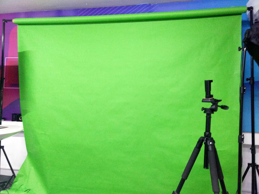 DIY pop-up Green Screen studio